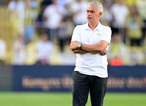 九游电脑版-穆帅：热刺问鼎欧联杯创造了历史，曼联失冠痛苦但阿莫林得到历练