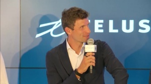 九游网页版-还是那个活宝！穆勒出席发布会模仿羊的叫声，全场大笑