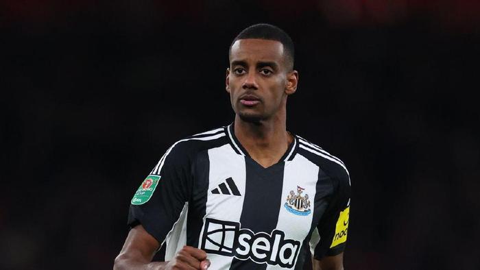 九游网页版-本不该如此！伊萨克与纽卡斯尔的三年，为何落得两败俱伤？