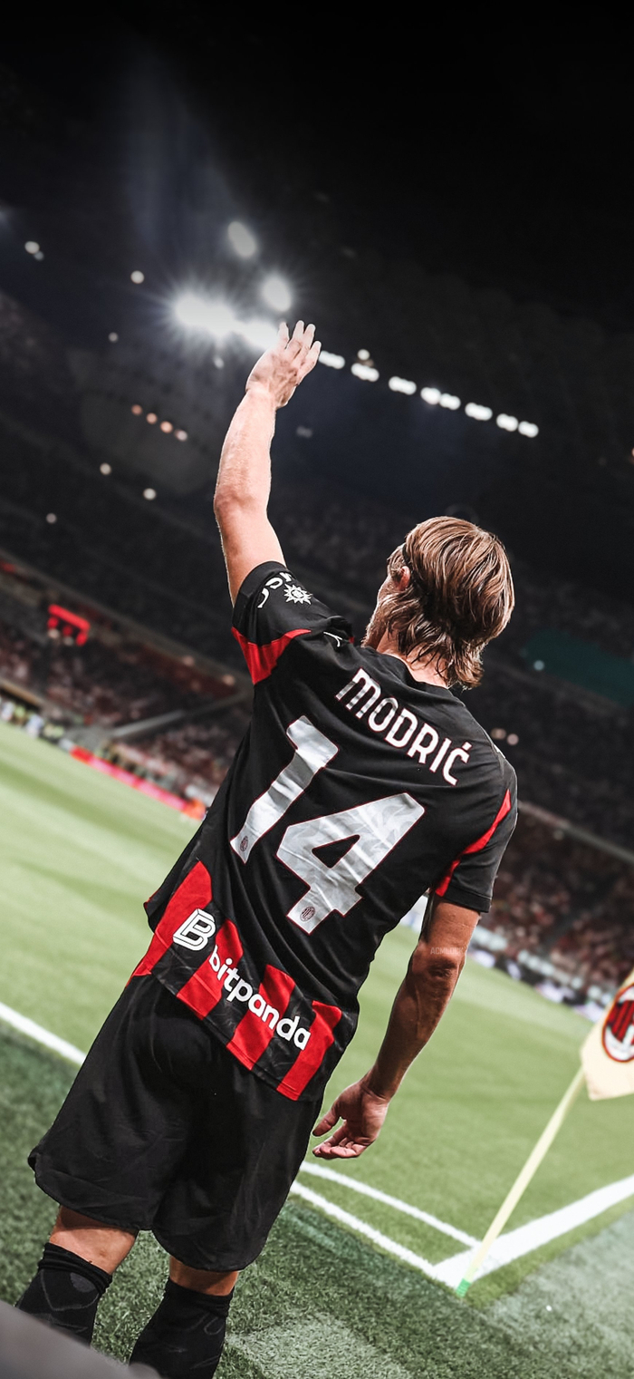 九游app-莫德里奇14号球衣壁纸分享|卢卡·莫德里奇|ac米兰|手机壁纸_新浪体育_新浪新闻